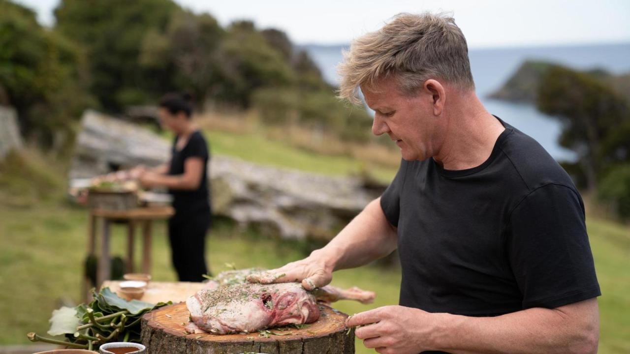 Gordon Ramsay: Neistražene kuhinje: Azijska kompilacija (Dubinsko ronjenje i ekstremne vožnje)